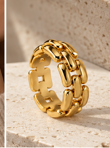 Aurelia Chain Ring